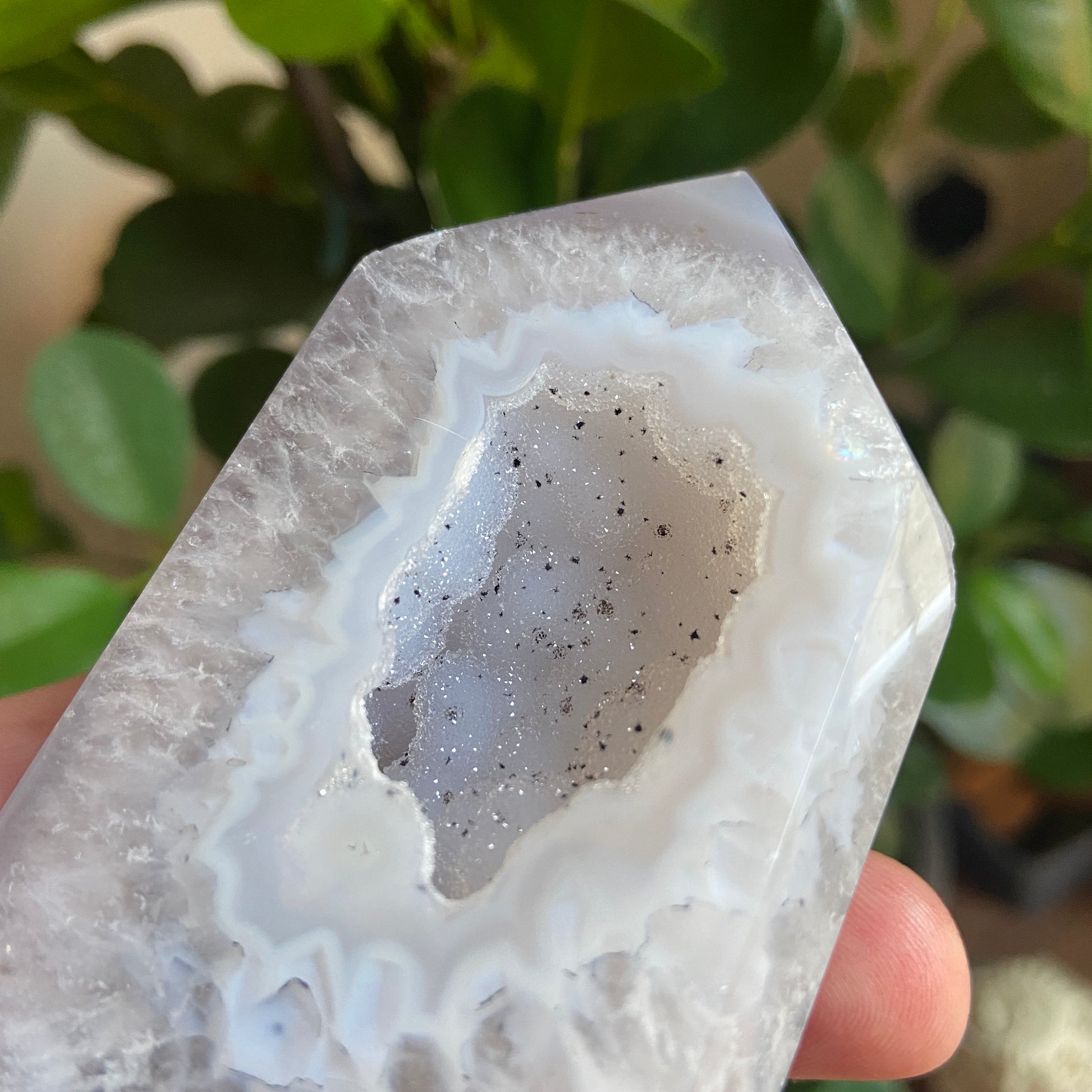 Druzy Agate Point – 312g - Earth Elements UK