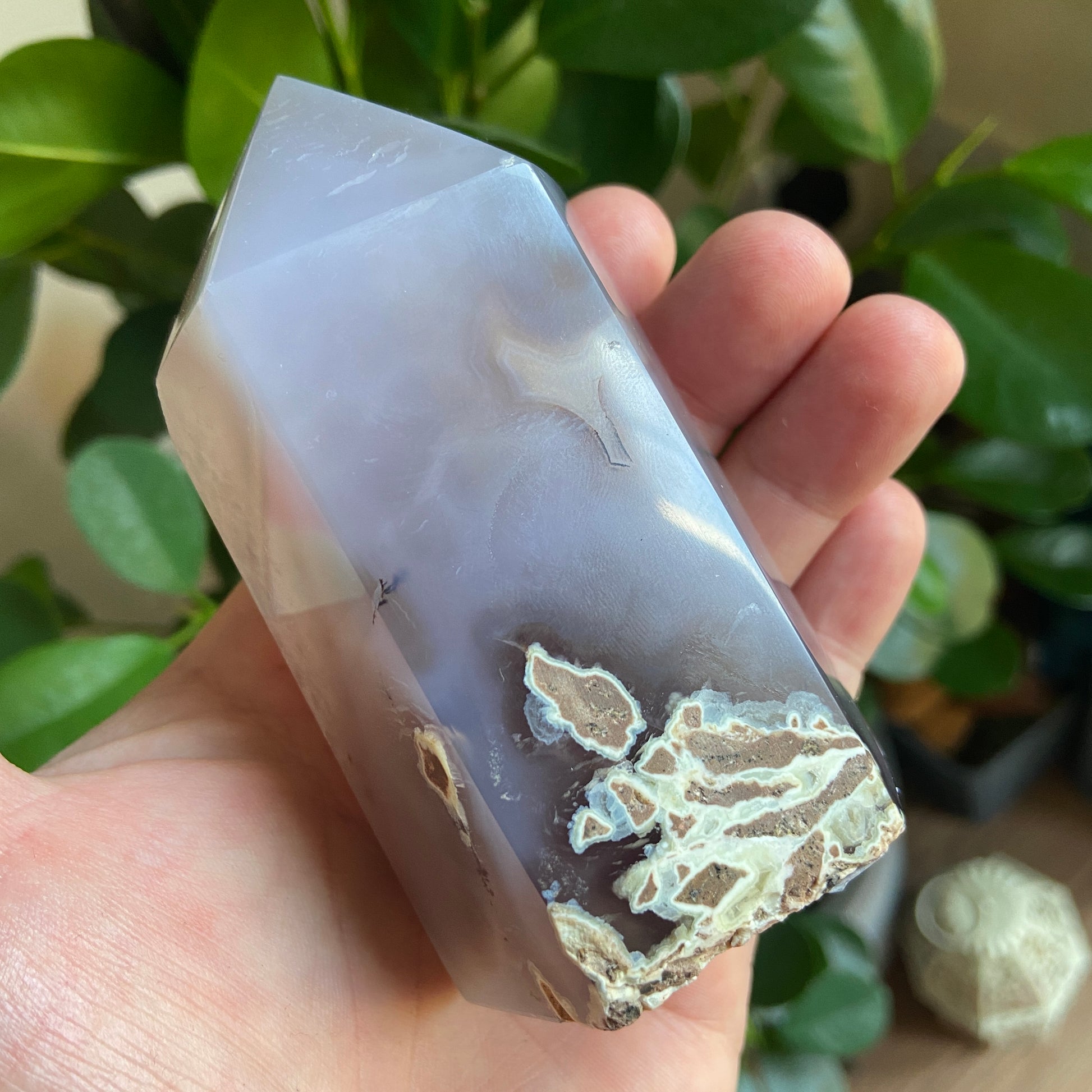 Druzy Agate Point – 312g - Earth Elements UK