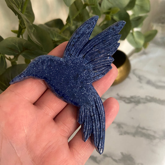 Hummingbird Carving - Earth Elements UK