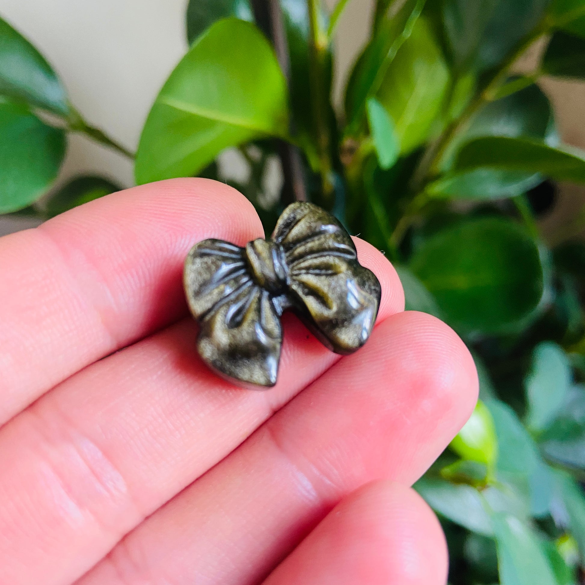 Mini Golden Sheen Obsidian Bow - Earth Elements UK