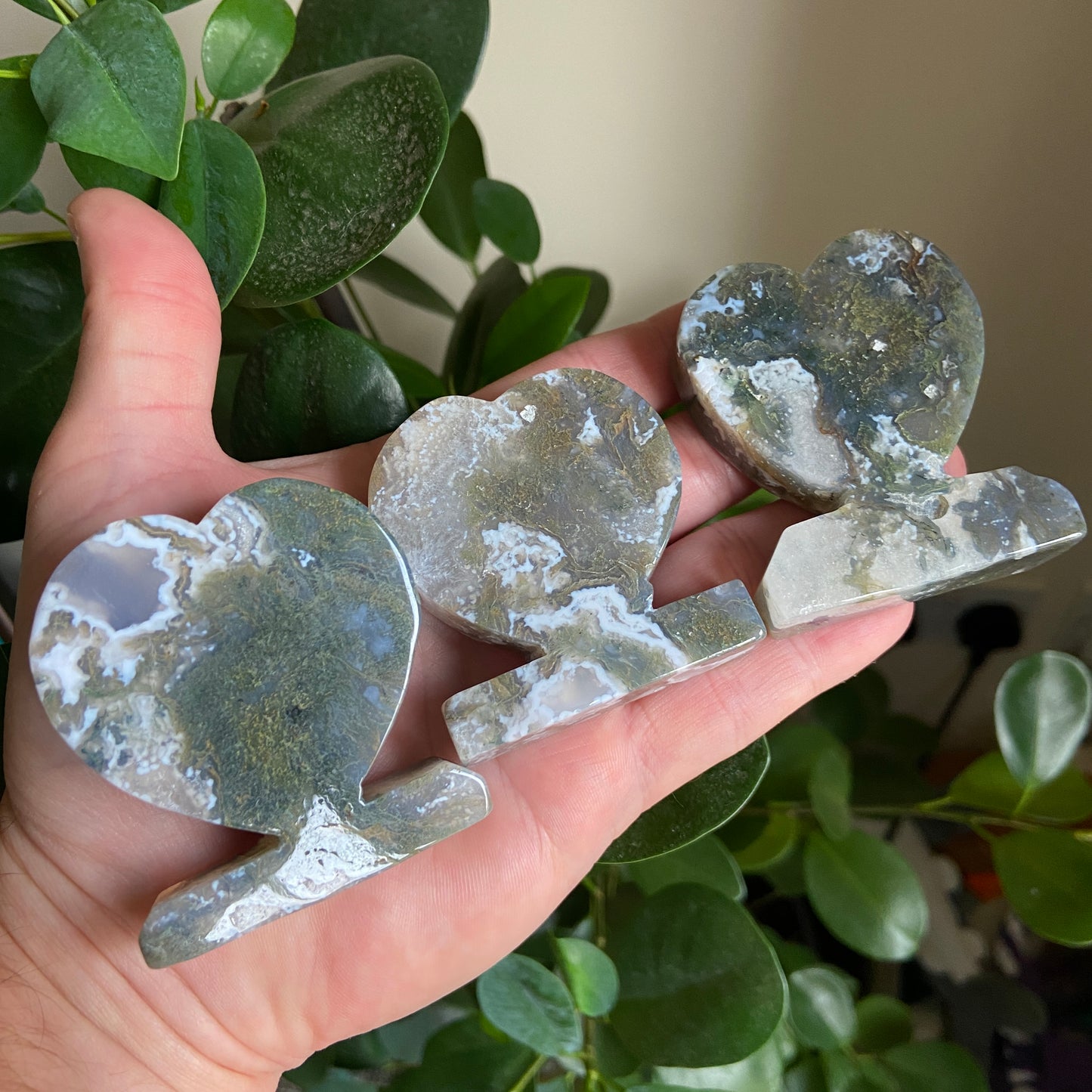 Moss Agate Freestanding Heart - Earth Elements UK