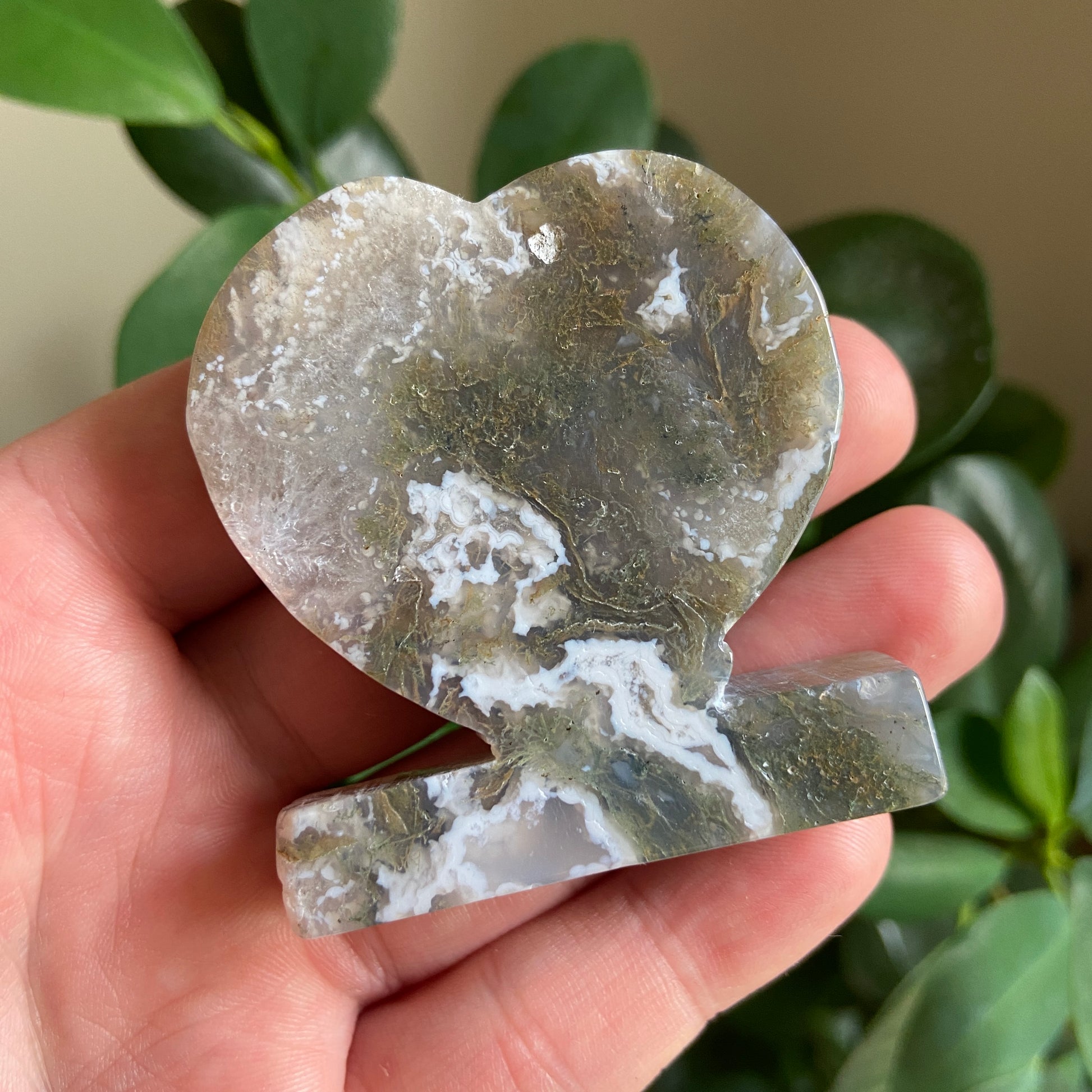 Moss Agate Freestanding Heart - Earth Elements UK