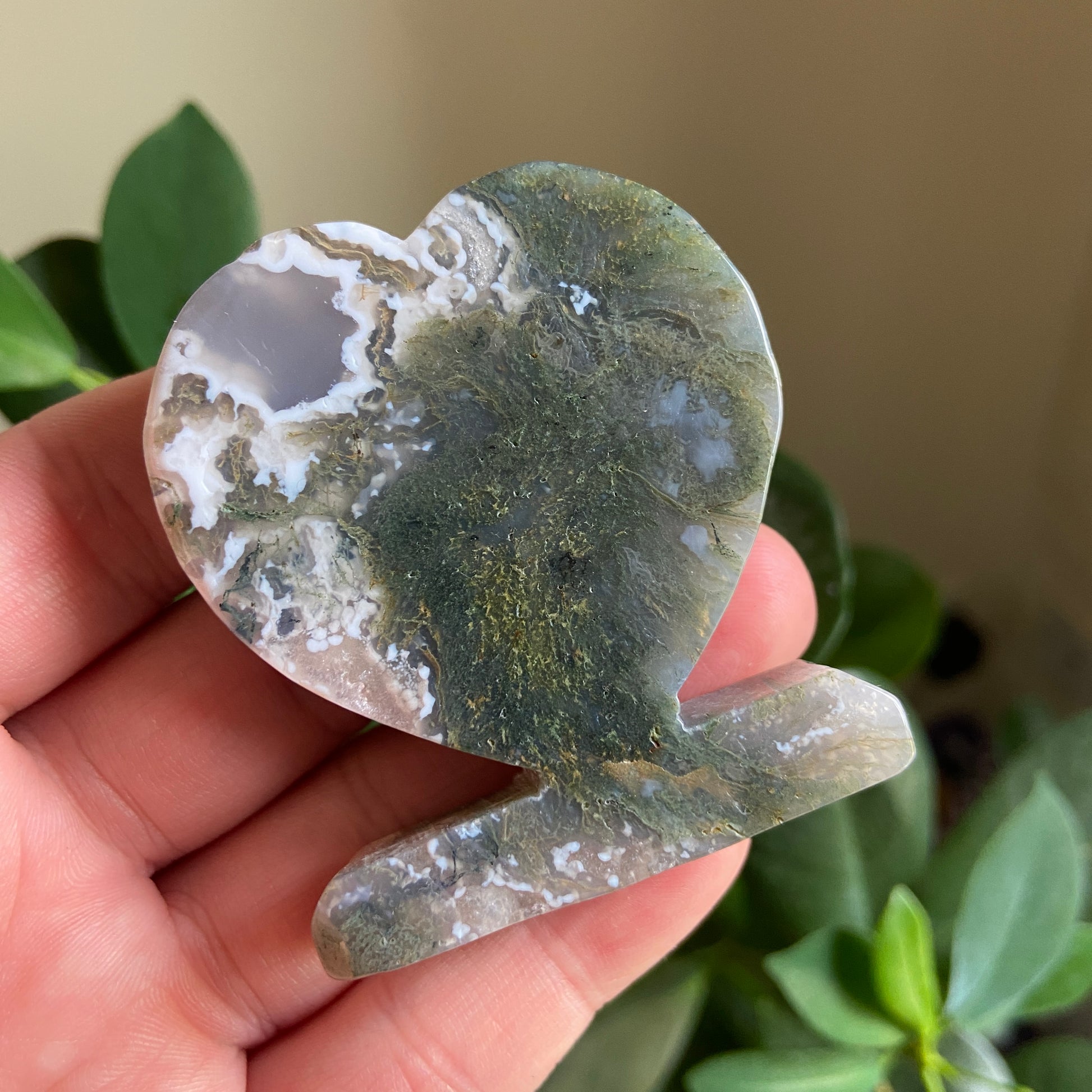 Moss Agate Freestanding Heart - Earth Elements UK