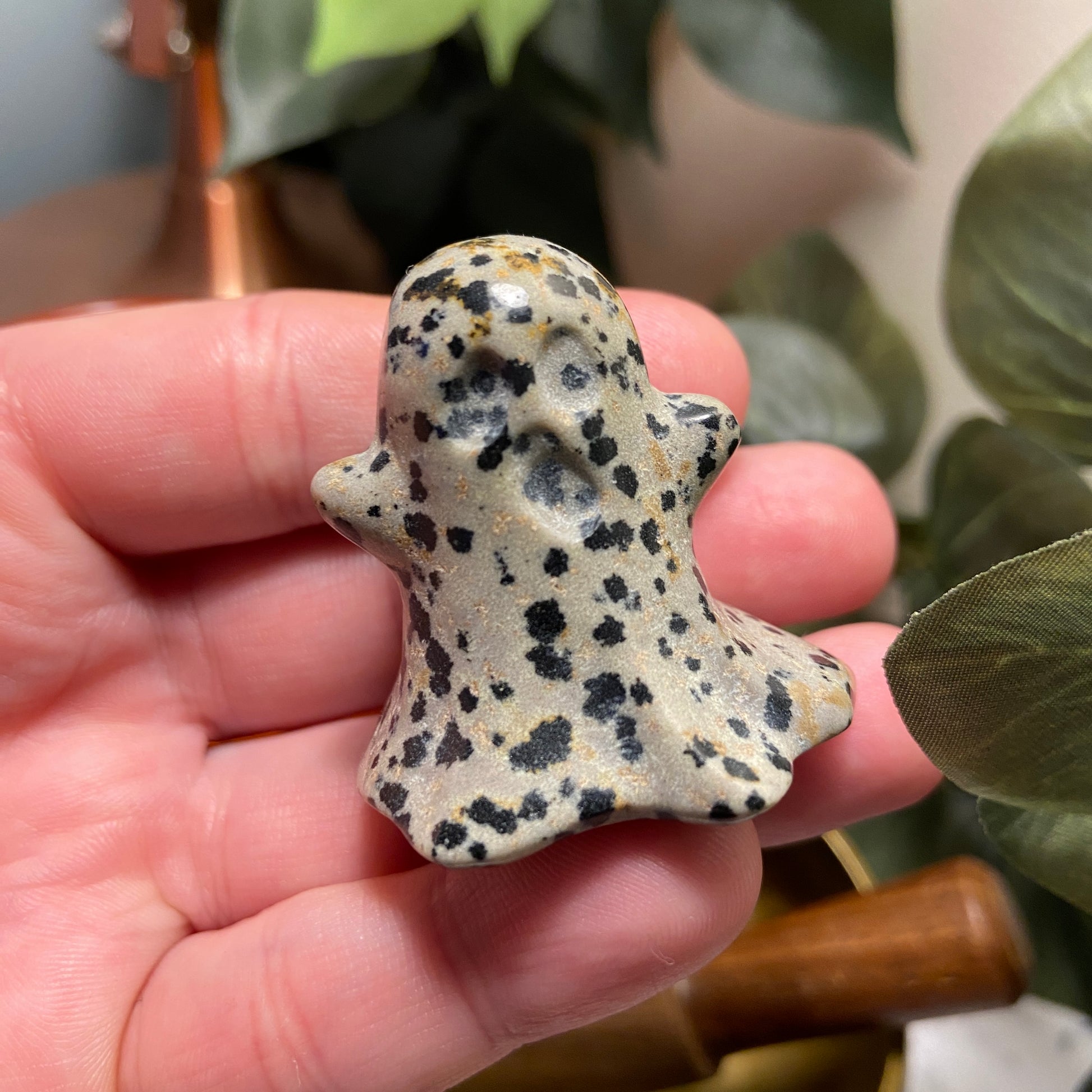 Small Ghost Carvings - Earth Elements UK