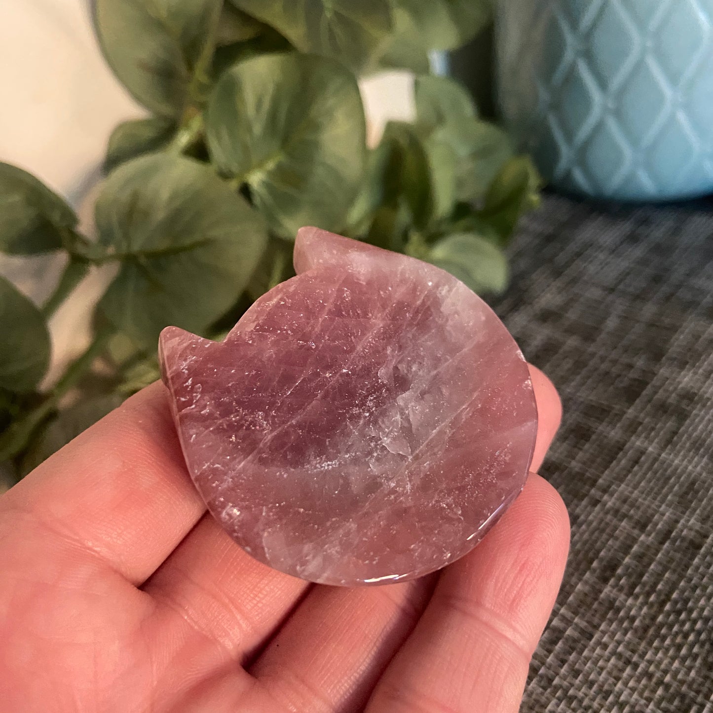 Strawberry Quartz Cat Bowl - Earth Elements UK