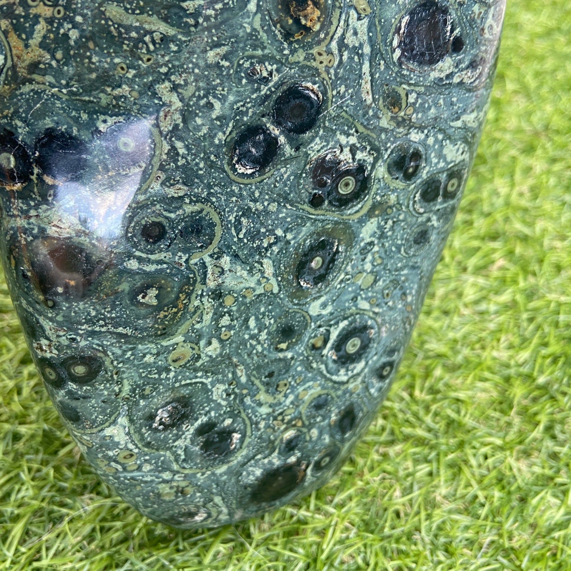2.5kg Kumbaba Jasper Polished Freeform XXL 2.5kg - Earth Elements UK