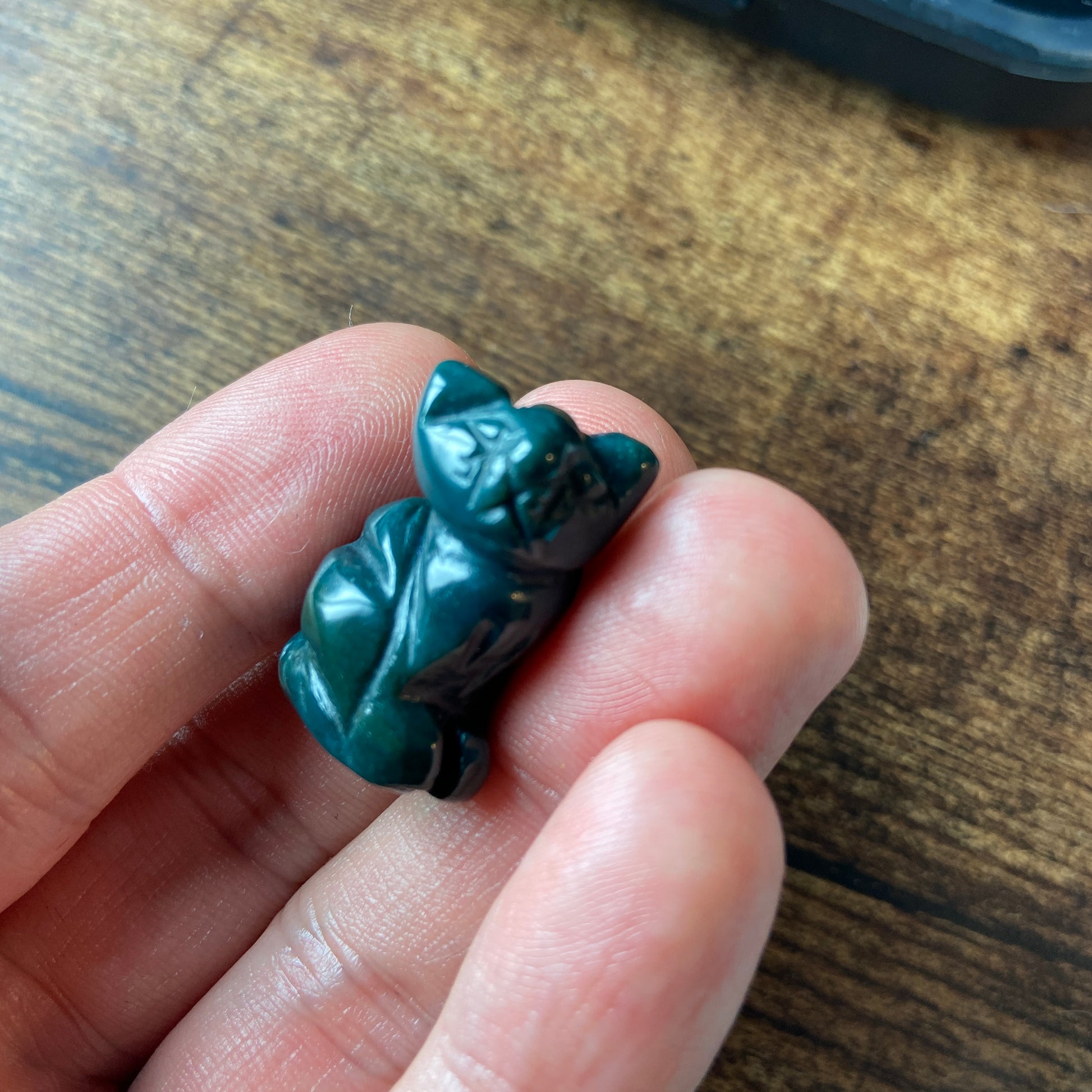 Mini Cat Carving - Earth Elements UK