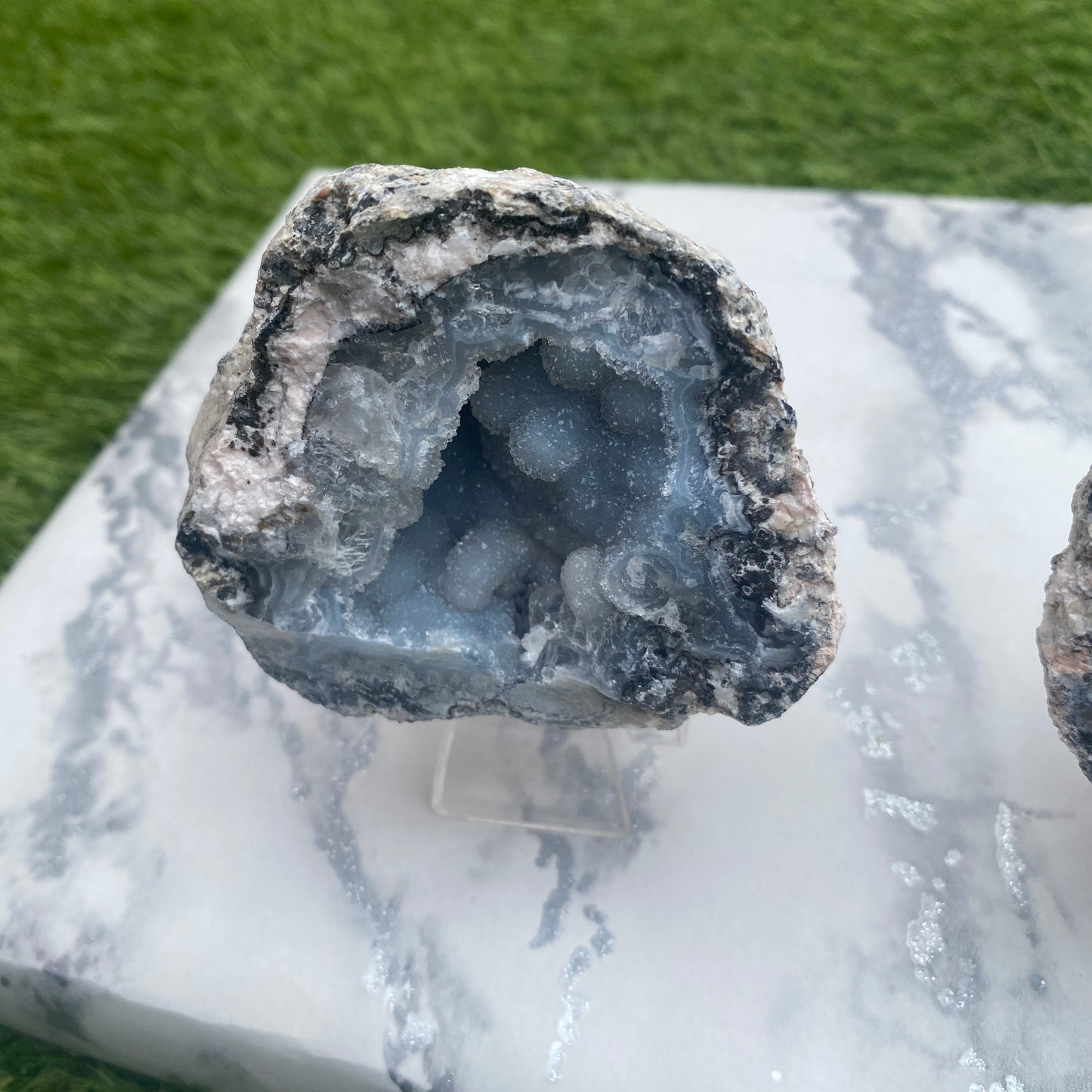 Large Crystal Geode (1) - Earth Elements UK