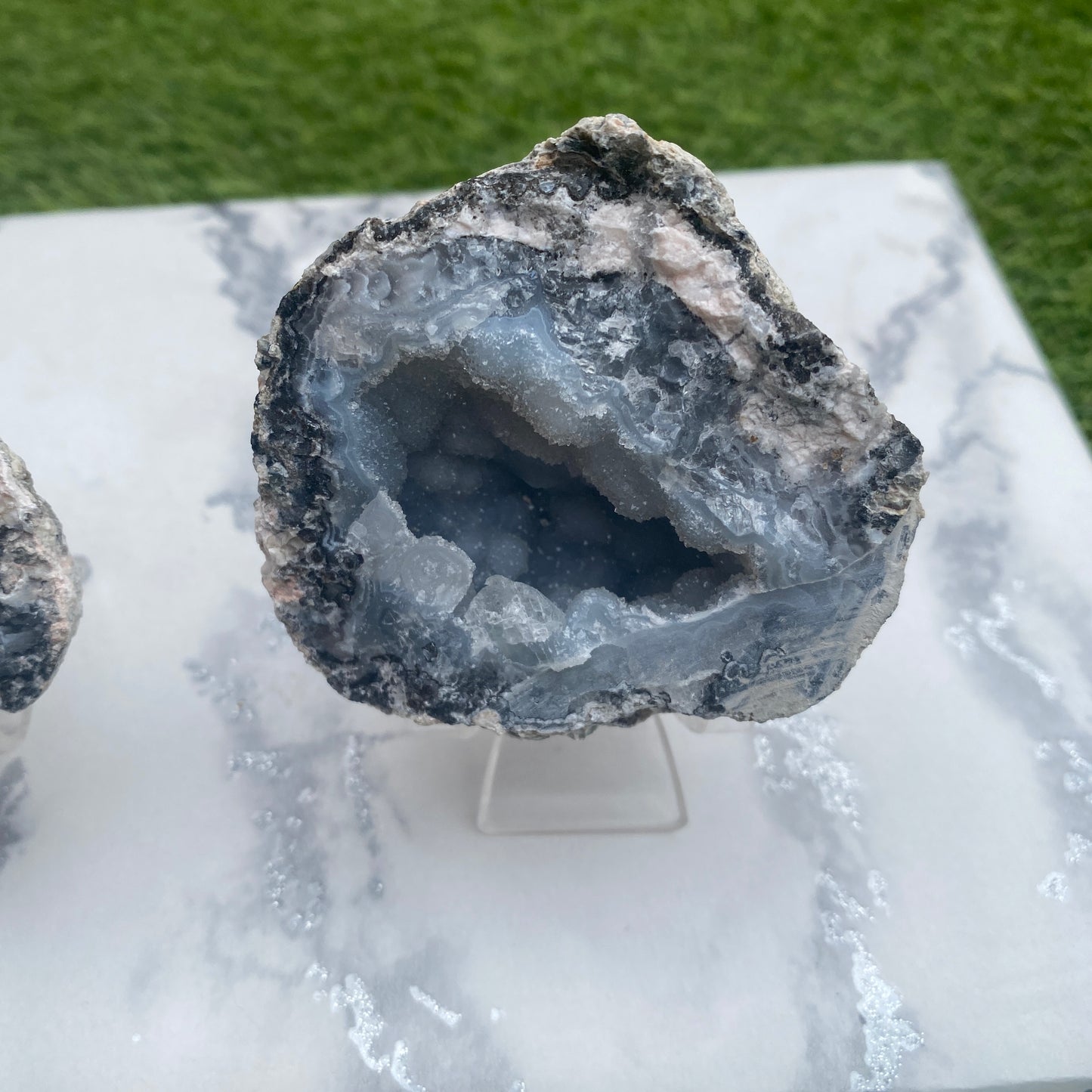 Large Crystal Geode (1) - Earth Elements UK