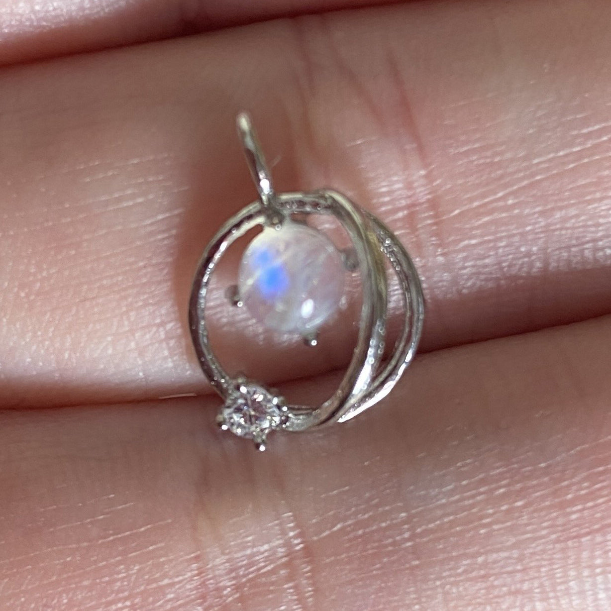 Moonstone Pendant - Earth Elements UK
