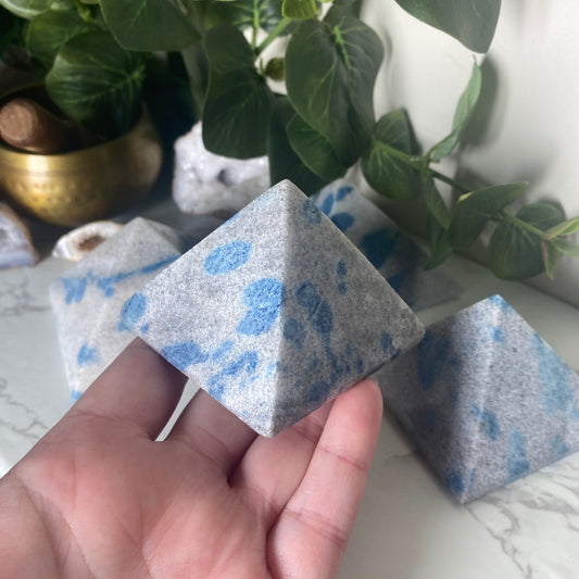 K2 ‘Raindrop Azurite’ Pyramids - Earth Elements UK