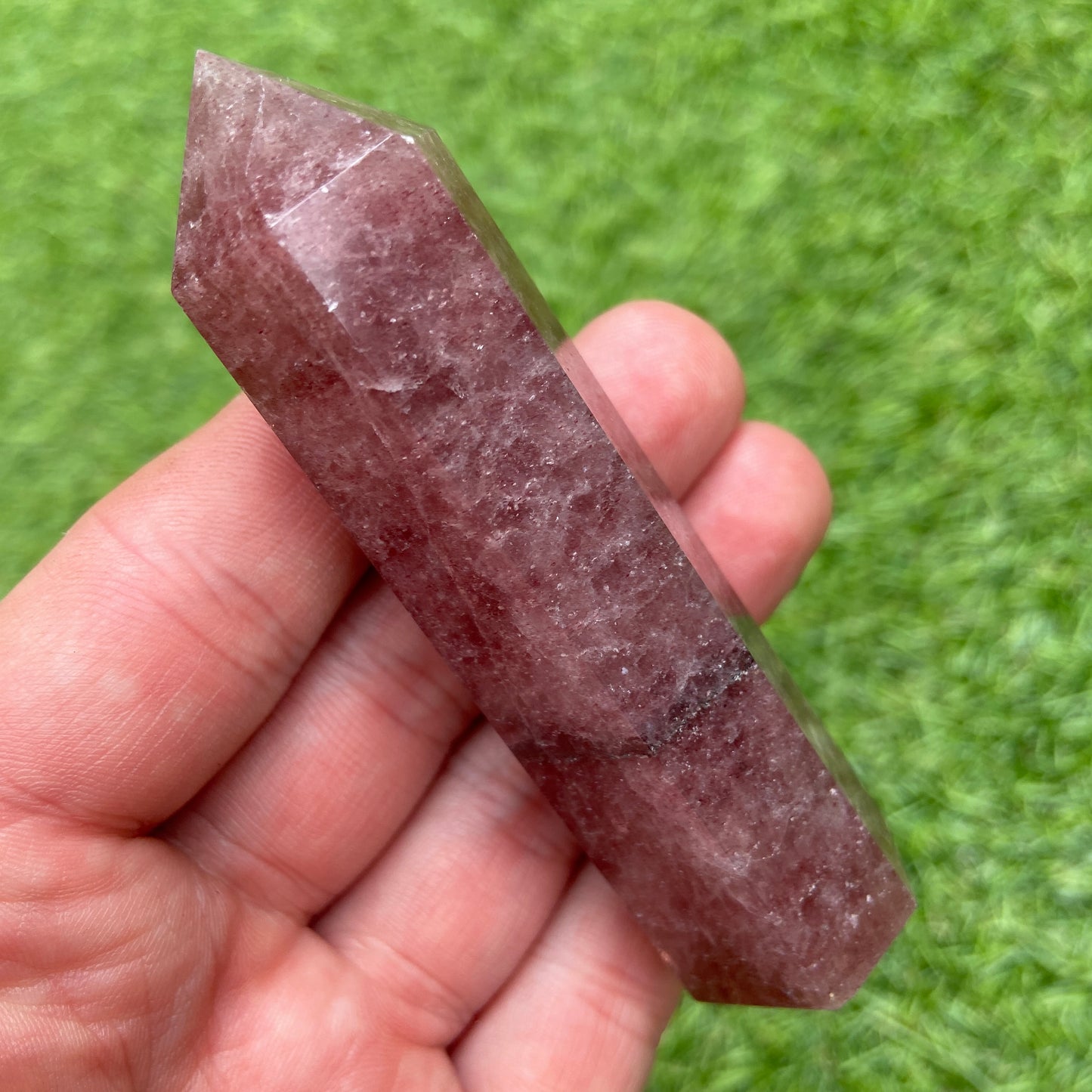 Strawberry Quartz Points - Earth Elements UK