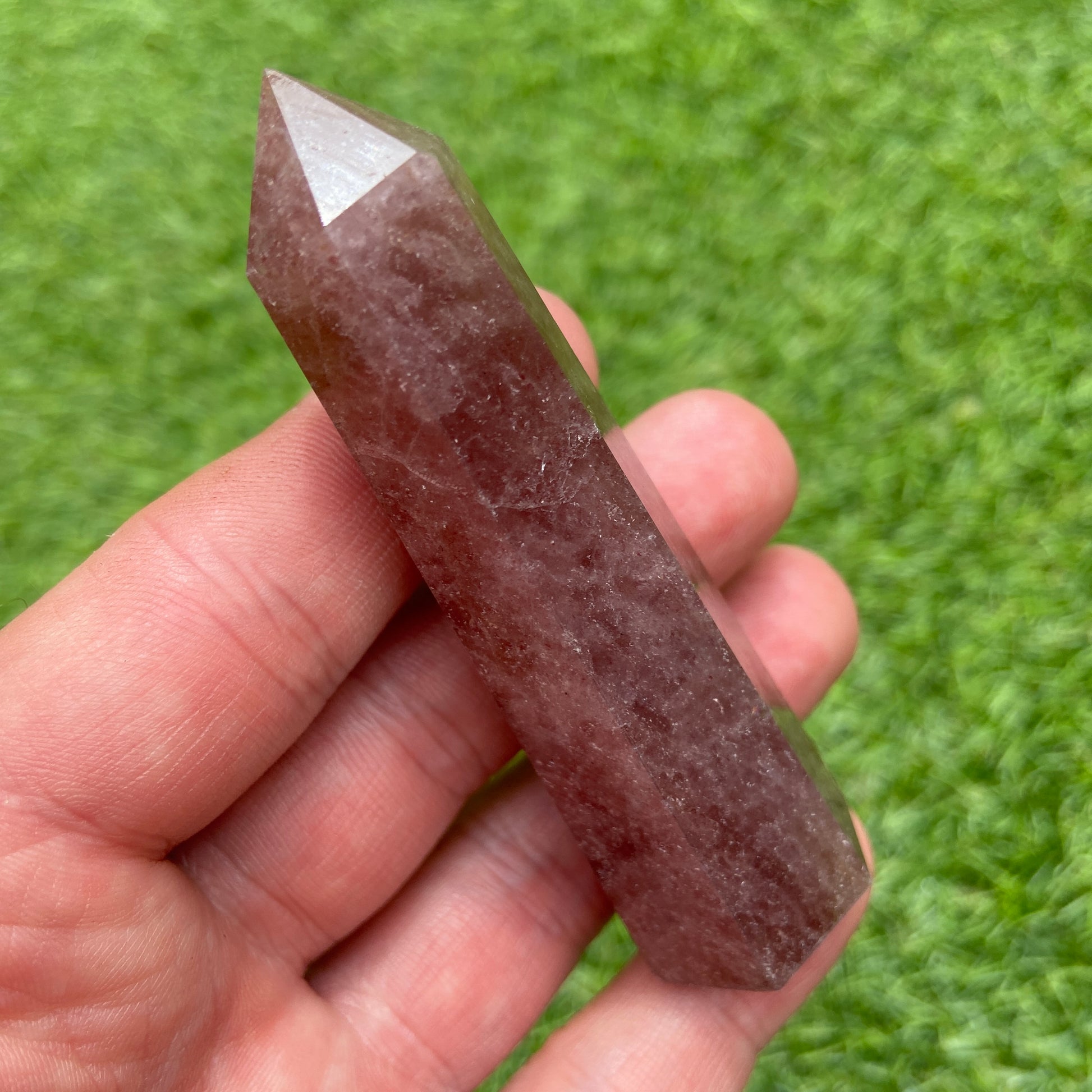 Strawberry Quartz Points - Earth Elements UK